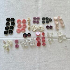Lot of Assorted Buttons